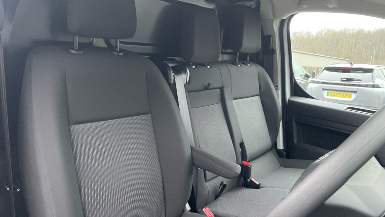Vauxhall Vivaro L1 Diesel 1.5 Turbo D 120 Pro H1 Van